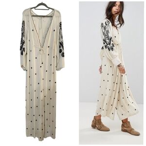 Free People Embroidered Wide Leg Jumpsuit Size Medium Ivory / Black OB715359